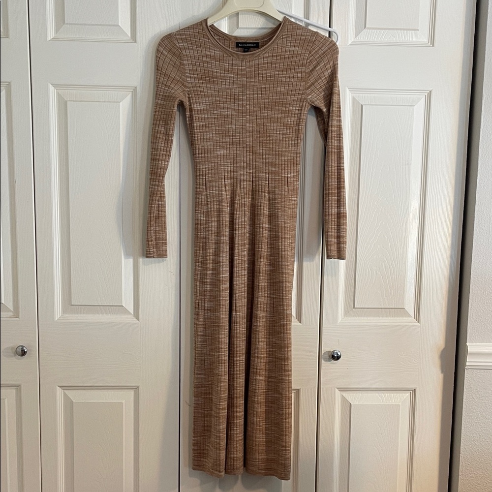 Banana Republic Elegant Brown Long Sleeve Dress